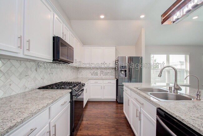 Building Photo - 9547 Summer River Dr