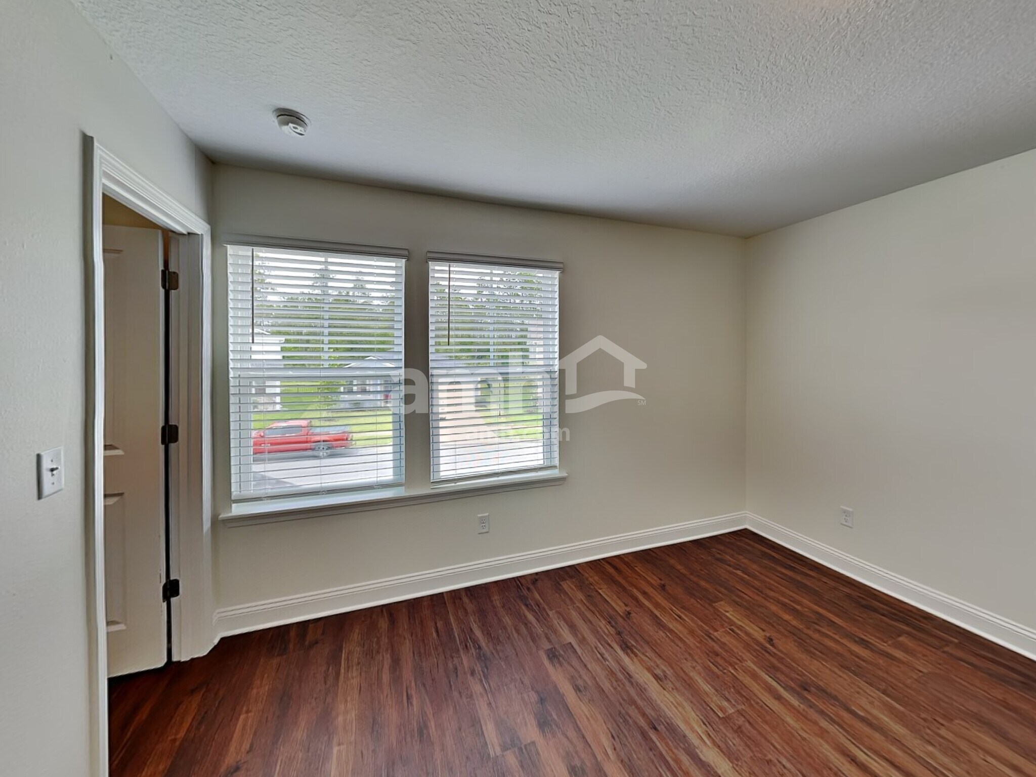 Building Photo - 352 Banyan Frst Dr
