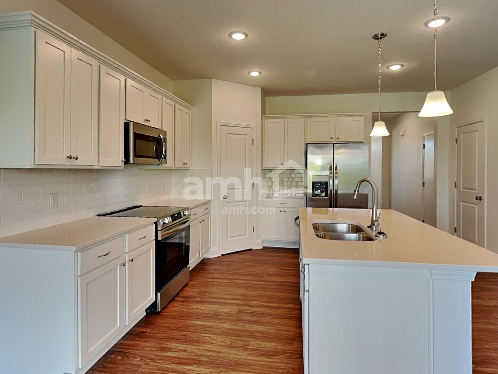 Building Photo - 8399 Northpoint Dr