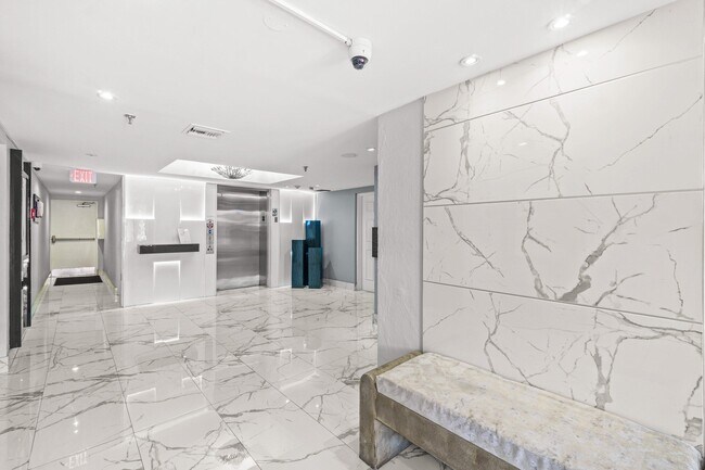 Building Photo - 7201 Promenade E Dr