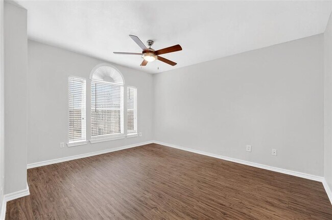 Building Photo - 6804 N Capital of Texas Hwy