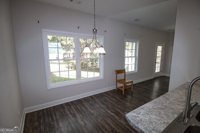 Building Photo - 603 N Kevin Ct