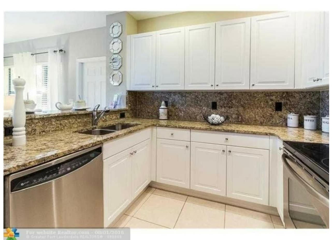 Building Photo - 6061 Grand Cypress Cir W