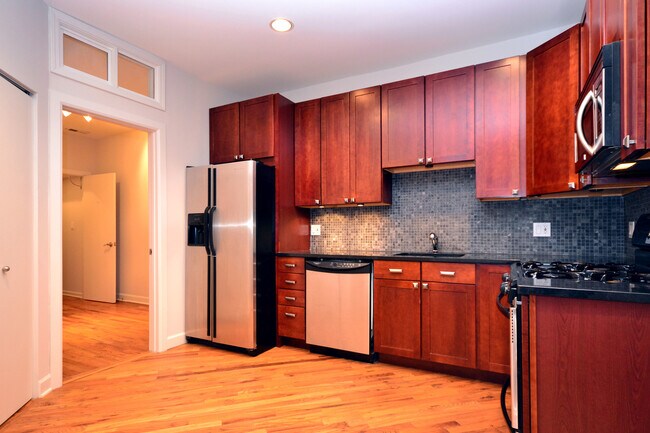 Building Photo - 1119 W Grand Ave