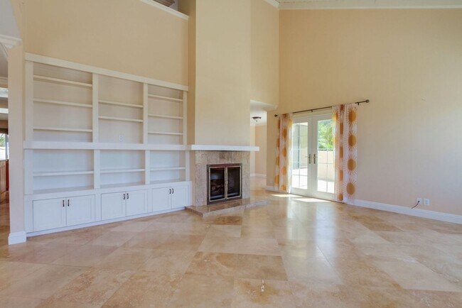 Building Photo - Fantastic ocean views in this spectacular ...