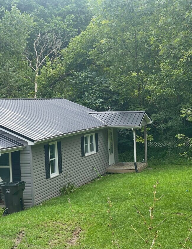 Primary Photo - 324 Old Beidleman Rd