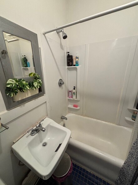 Building Photo - 85 Charles St