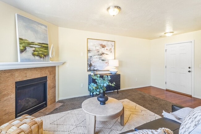 Building Photo - Cute Caldwell Home