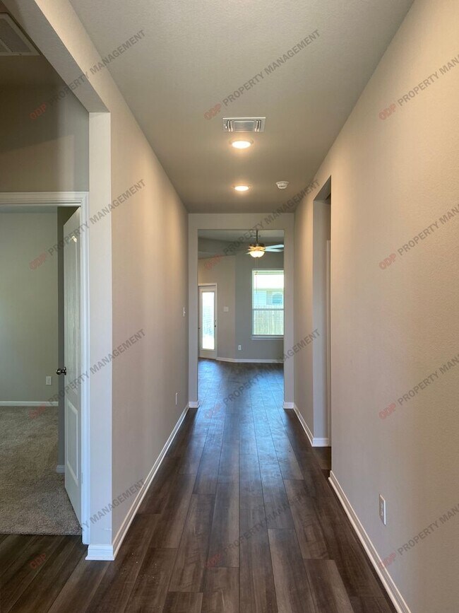 Building Photo - 4 bedroom home within Belton ISD!