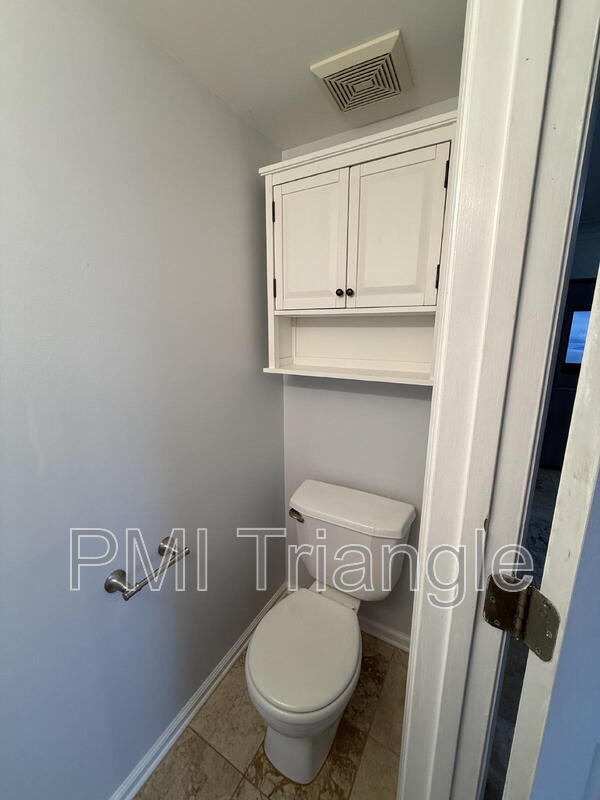 Building Photo - 8305 Hobhouse Cir