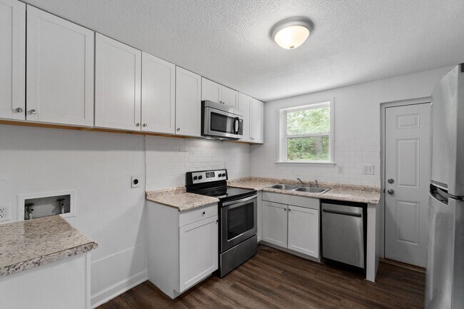 Building Photo - 706 Britton Springs Rd