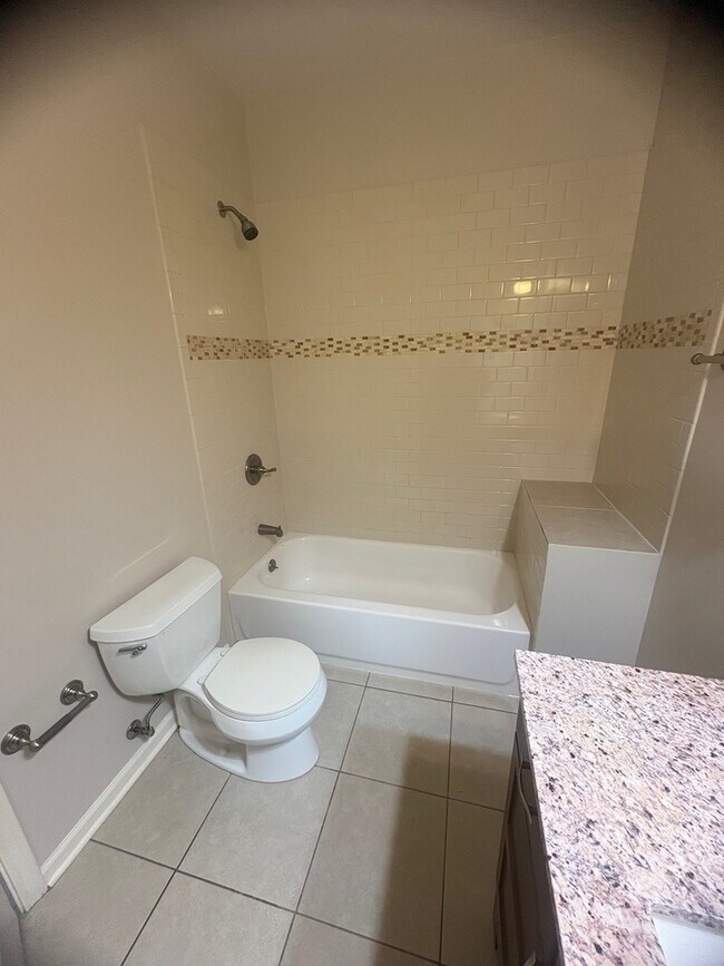 Building Photo - 2733 N Marmora Ave