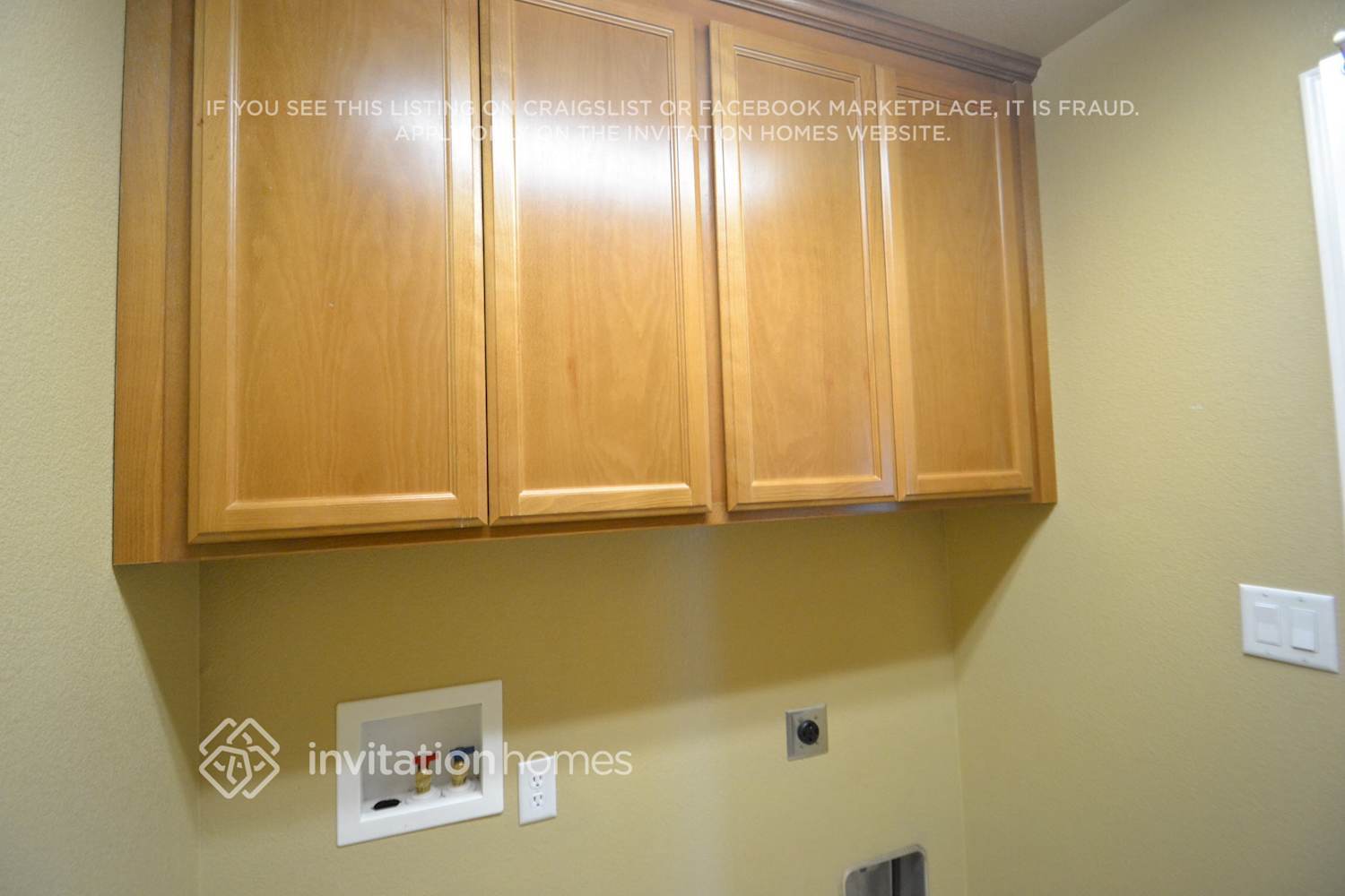 Building Photo - 1346 La Guardia Cir