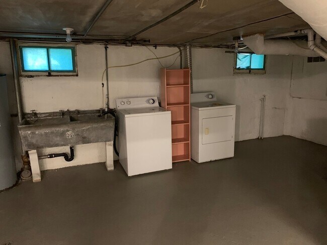 Building Photo - 2bed/1 Bath Bungalow in Rose City/Alameda