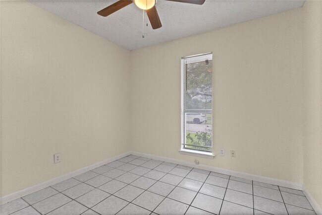 Building Photo - 601 Rucker St