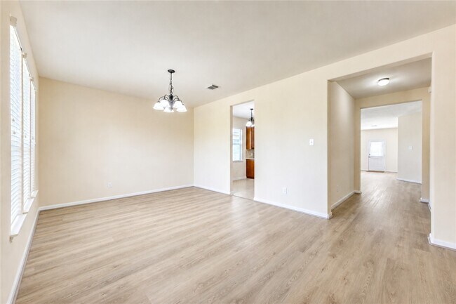 Building Photo - 7419 Sabinal Creek Dr