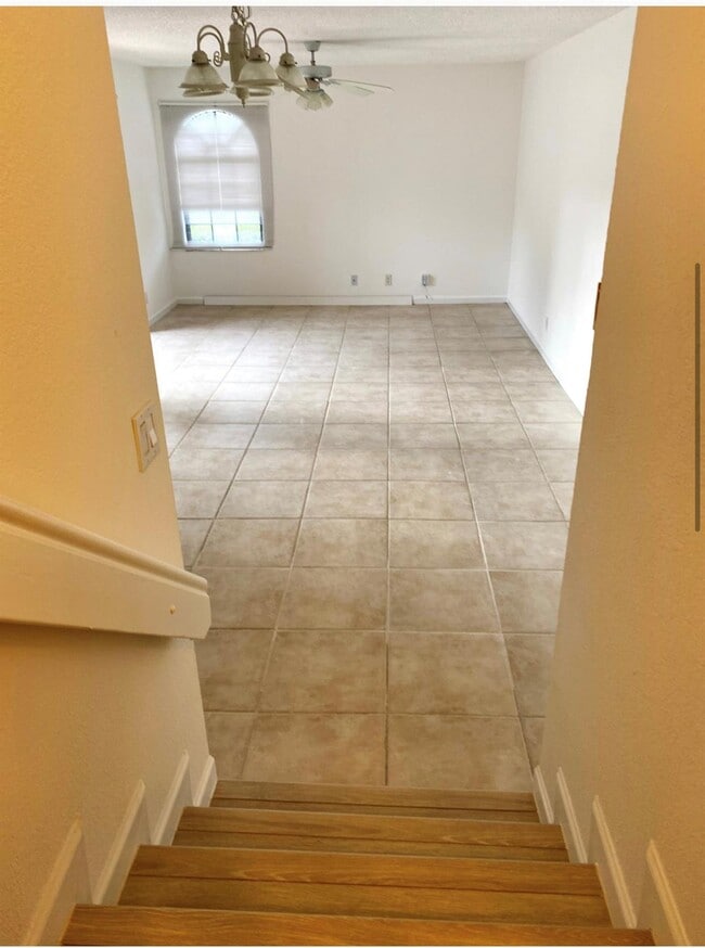 Building Photo - 8219 Thames Blvd