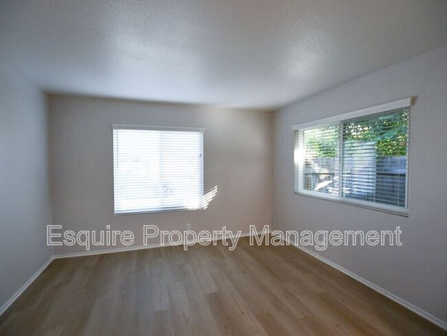 Building Photo - 6129 Calle Arena