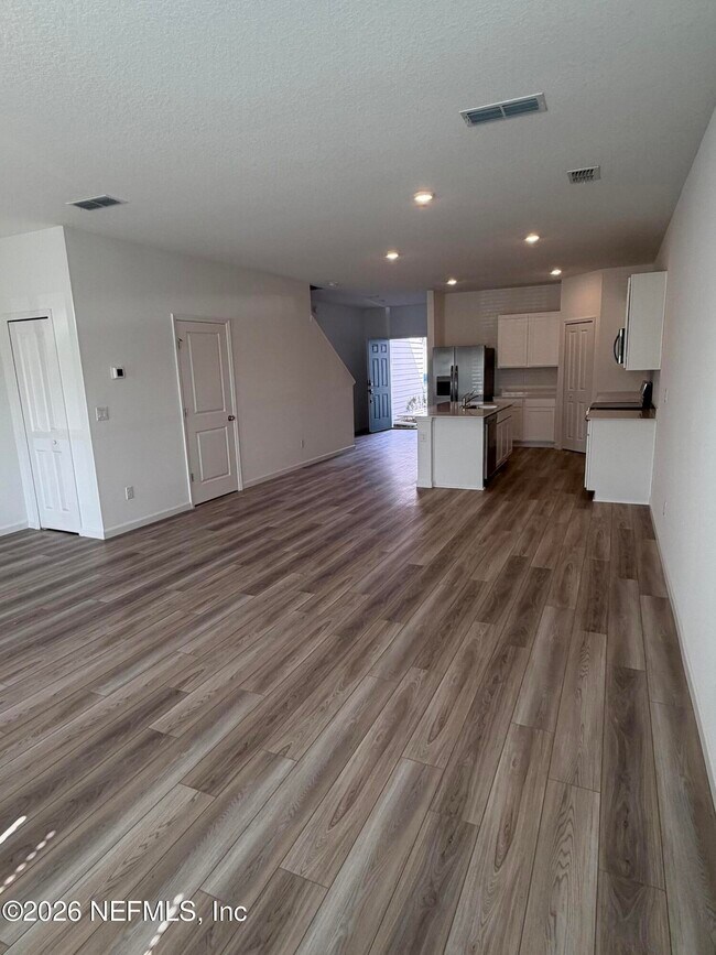 Building Photo - 3978 Mid Century St