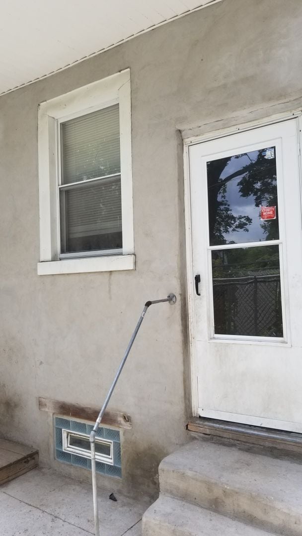 Building Photo - Modern Row - Strawberry Mansion