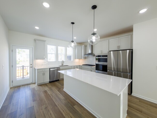 Building Photo - 25552 Tolstoy Trl