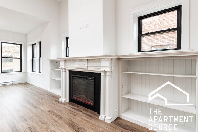 Building Photo - 1426 W Jonquil Terrace