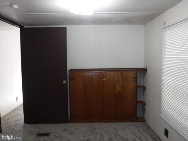 Building Photo - 53 Shamrock Ave