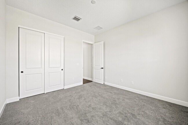 Building Photo - 14421 Spruce Pne Dr