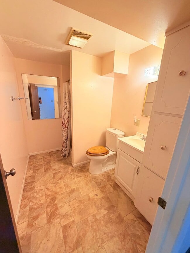 Building Photo - 433 Beaverhead Ct