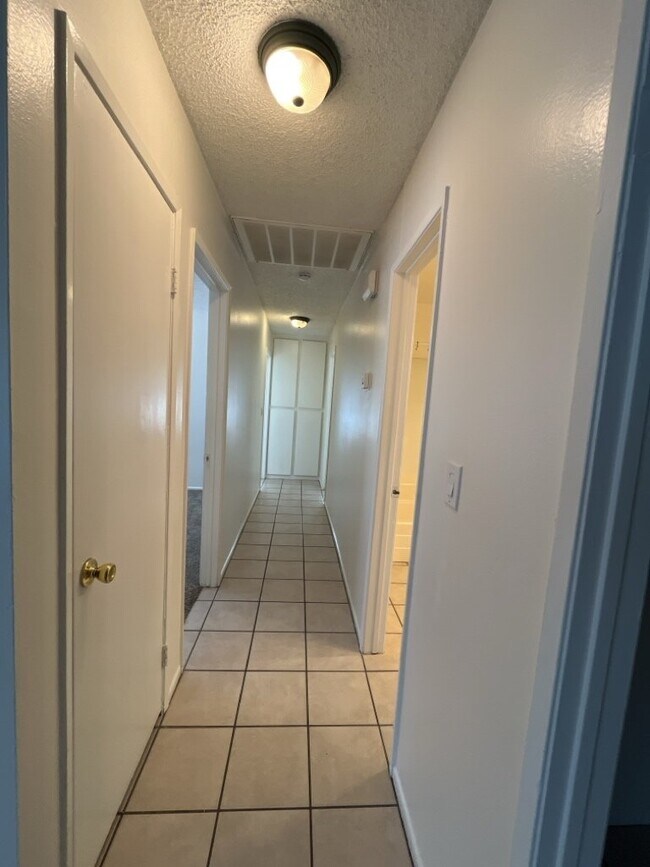 Building Photo - 2722 Kline Cir