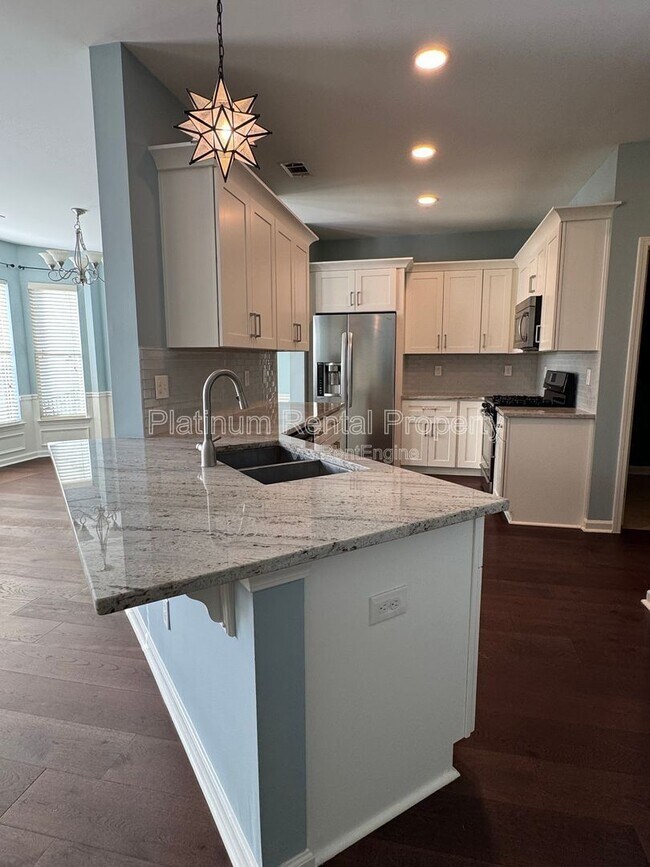 Building Photo - 211 Creek Side Pass