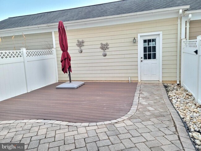 Building Photo - 8809 Lew Wallace Rd