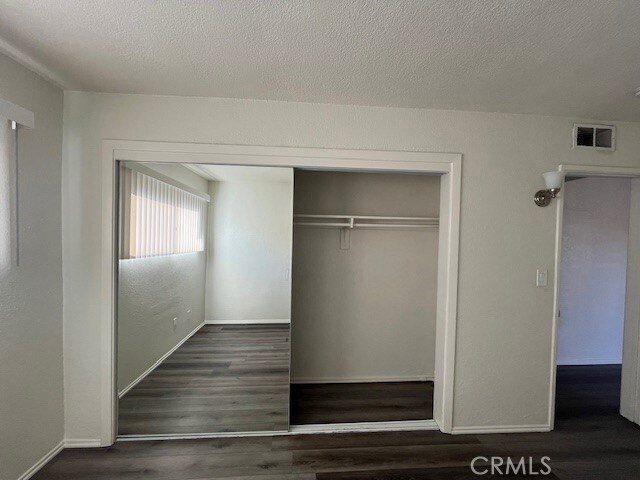 Building Photo - 45421 Sunset Ln