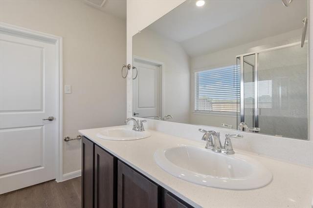 Building Photo - 3902 Oak Crk Cir