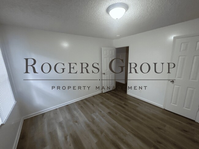 Building Photo - #450 - 611-613 Hicks Mill Rd Duplex