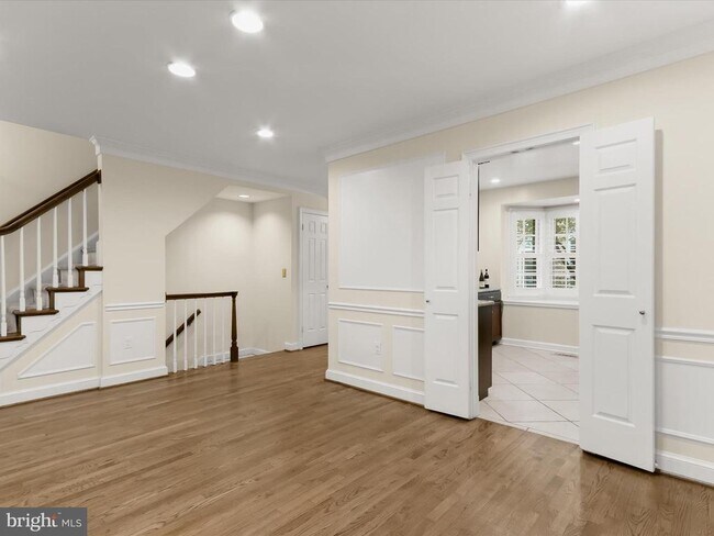 Building Photo - 4424 Westover Pl NW