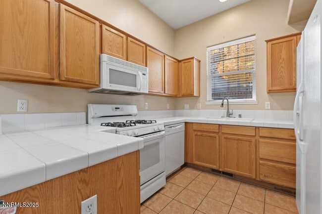 Building Photo - 3550 Mashie Dr