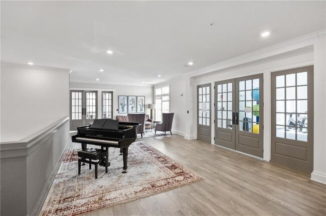 Building Photo - 6529 Beacon Dr