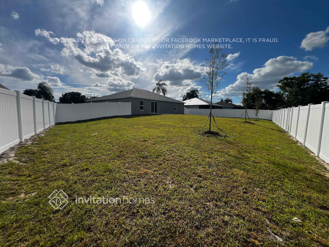 Building Photo - 1109 SW Khan Dr