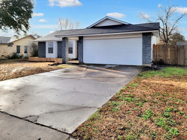 Building Photo - Beautiful 3 BR / 2 BA Home for Rent in Rou...