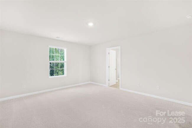 Building Photo - 10159 Chatham Run Ln