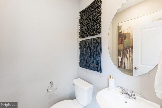Building Photo - 354 Watercourse Dr
