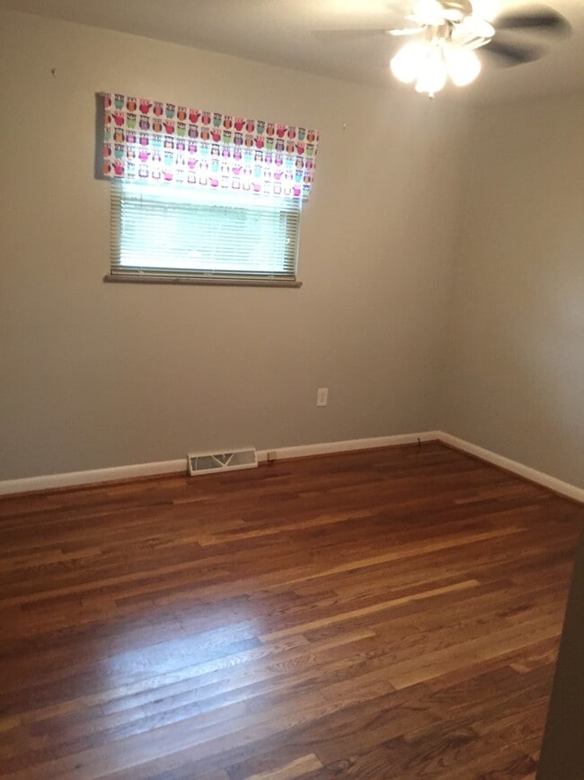 Building Photo - 9490 Wynnecrest Dr