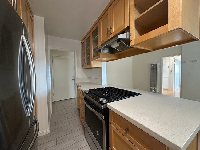 Building Photo - 21 Thornton Ave