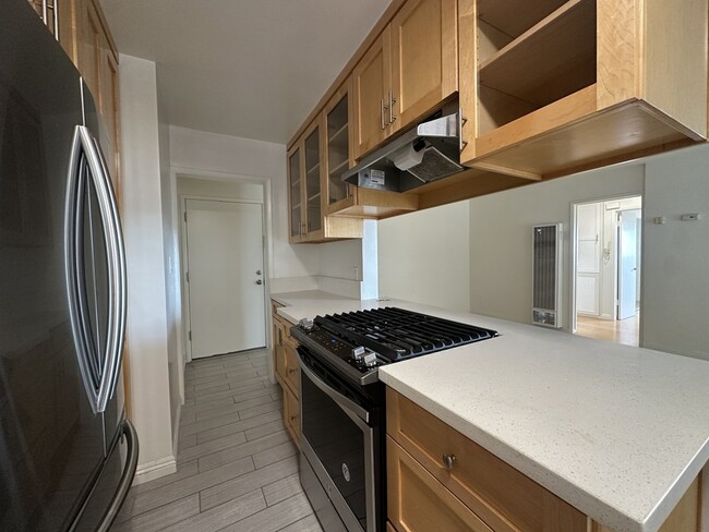 Building Photo - 23 Thornton Ave