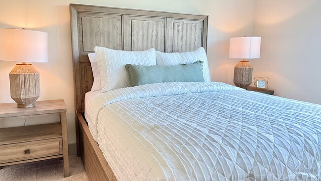 Building Photo - 7480 Carriage Hills Dr