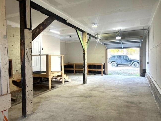 Building Photo - 47 Garrison St