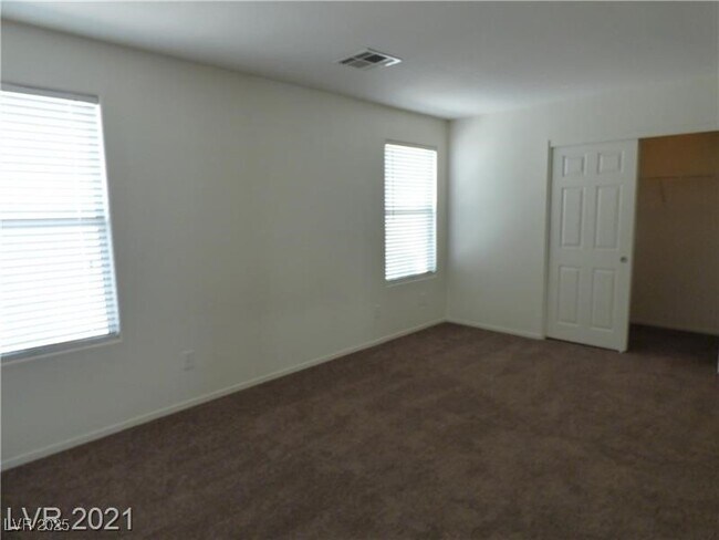 Building Photo - 6082 Las Nubes Dr