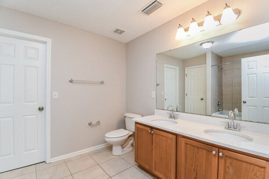 Building Photo - 7242 Rampart Ridge Cir W