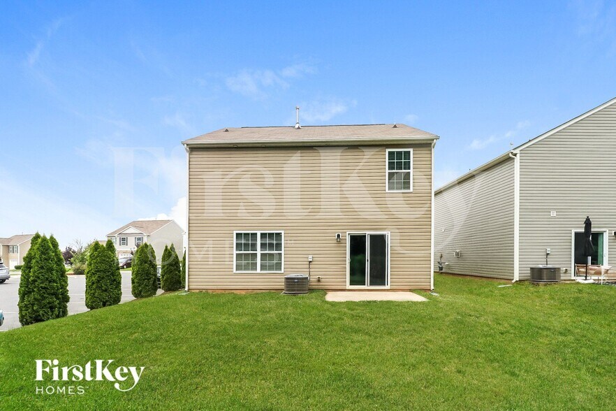 Building Photo - 3068 Green Apple Dr
